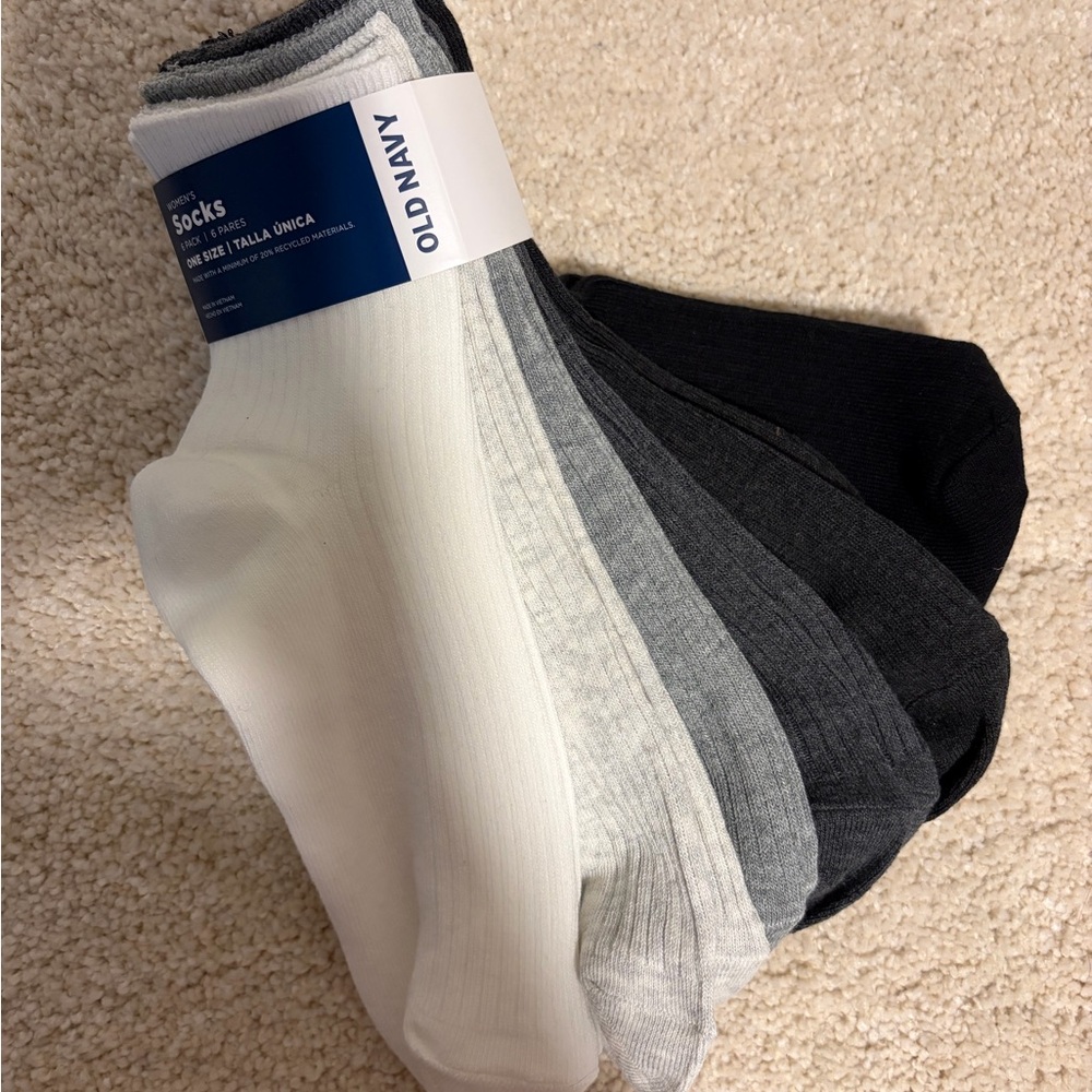 Old Navy Women’s 6-Pack Socks - AND 3-pack quarter socks… 9 pairs of socks